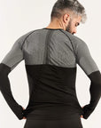 Der Andoya Baselayer mit gezielter Kompression und Carbonfasern für optimales Feuchtigkeitsmanagement und Stabilisierung beim Sport.