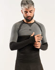 Der Andoya Baselayer mit gezielter Kompression und Carbonfasern für optimales Feuchtigkeitsmanagement und Stabilisierung beim Sport.